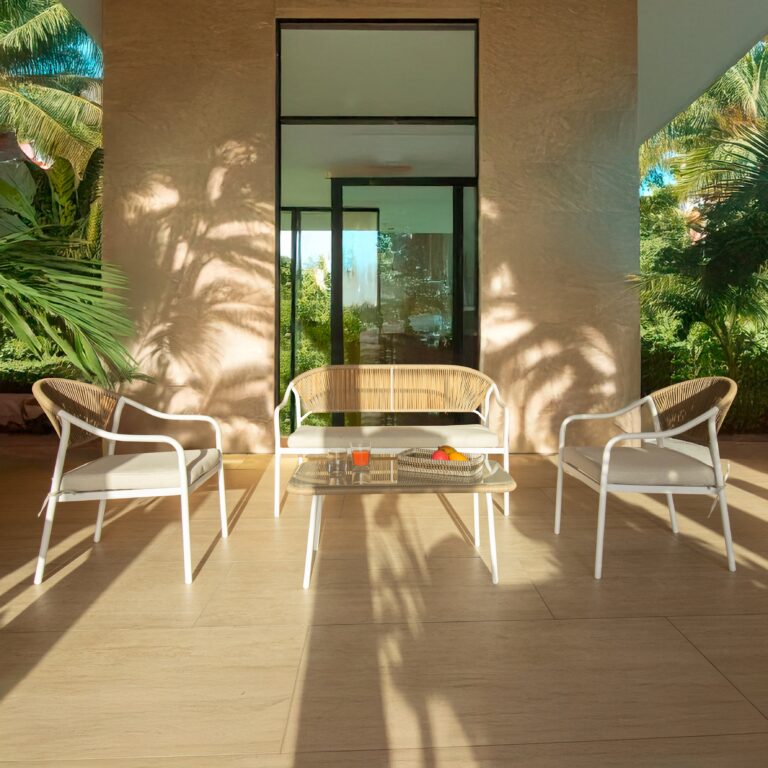 Ensemble De Jardin Detente En Rotin Blanc Et Acier Pour Exterieur 4 Scaled