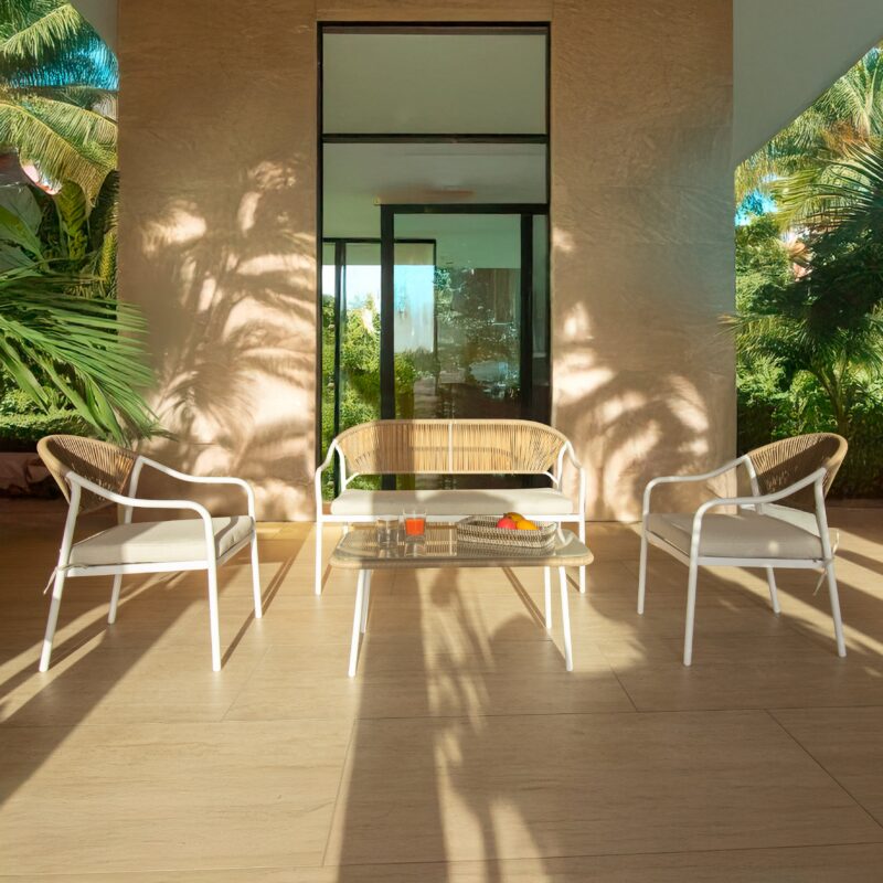 Ensemble De Jardin Detente En Rotin Blanc Et Acier Pour Exterieur 4 Scaled