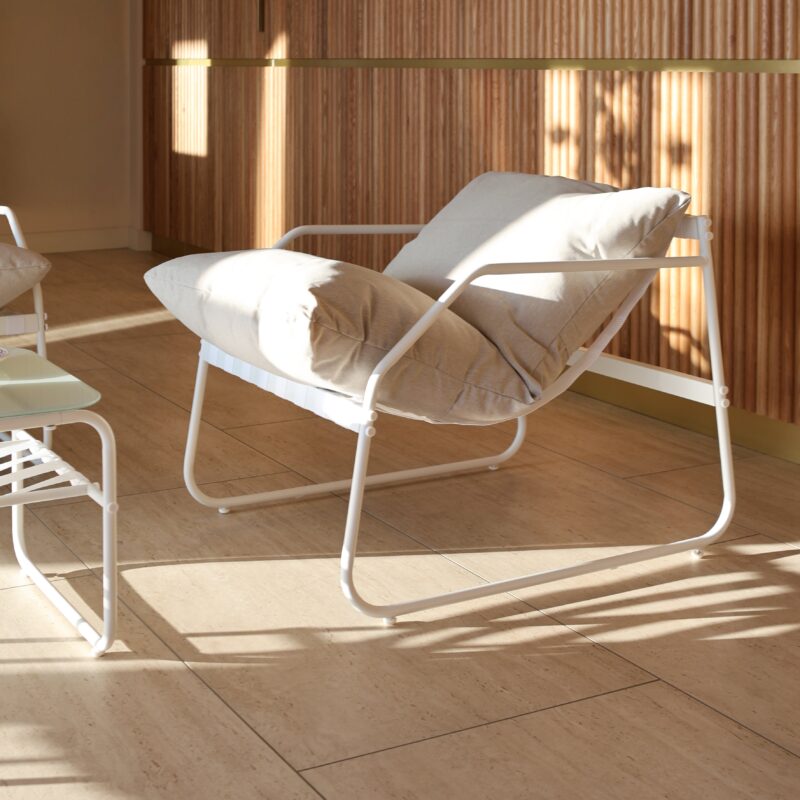 Ensemble Mobilier De Jardin Acier Blanc Design Moderne Et Durable 3 Scaled